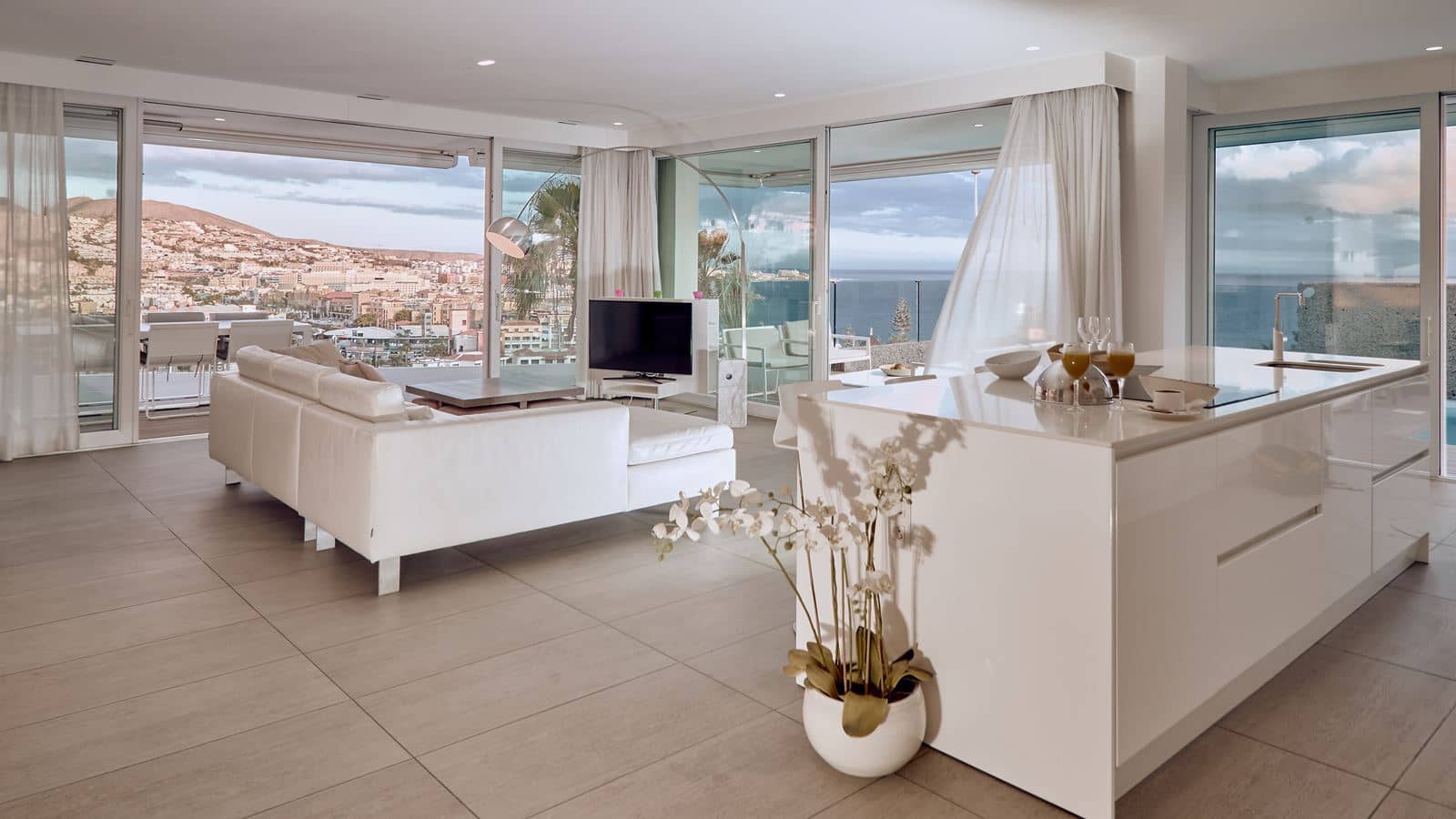 rooms-2-bedroom-suite-extra-large-room-with-sea-view-private-pool-and-terrace-serenity-elegance
