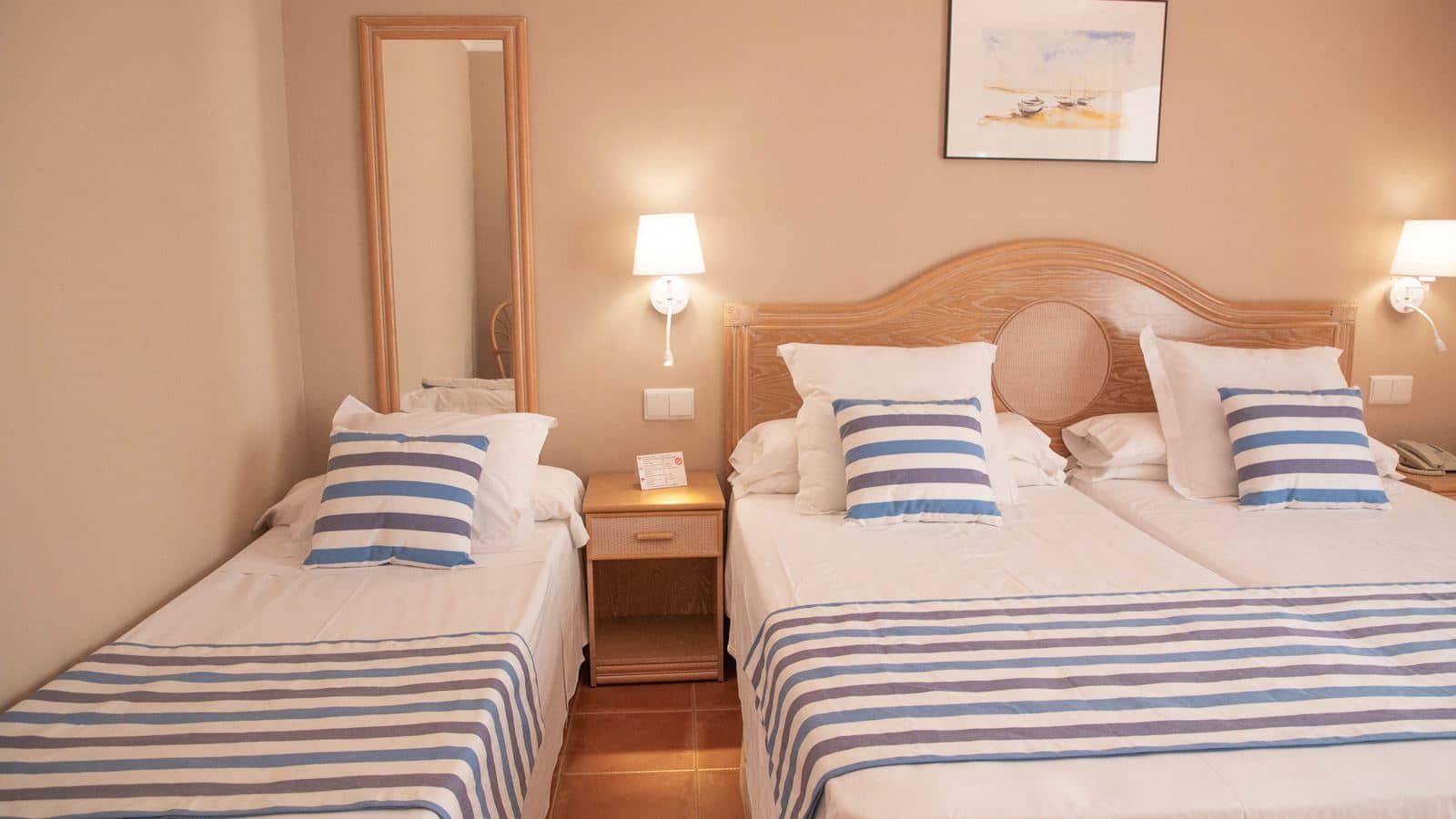 rooms-standard-room