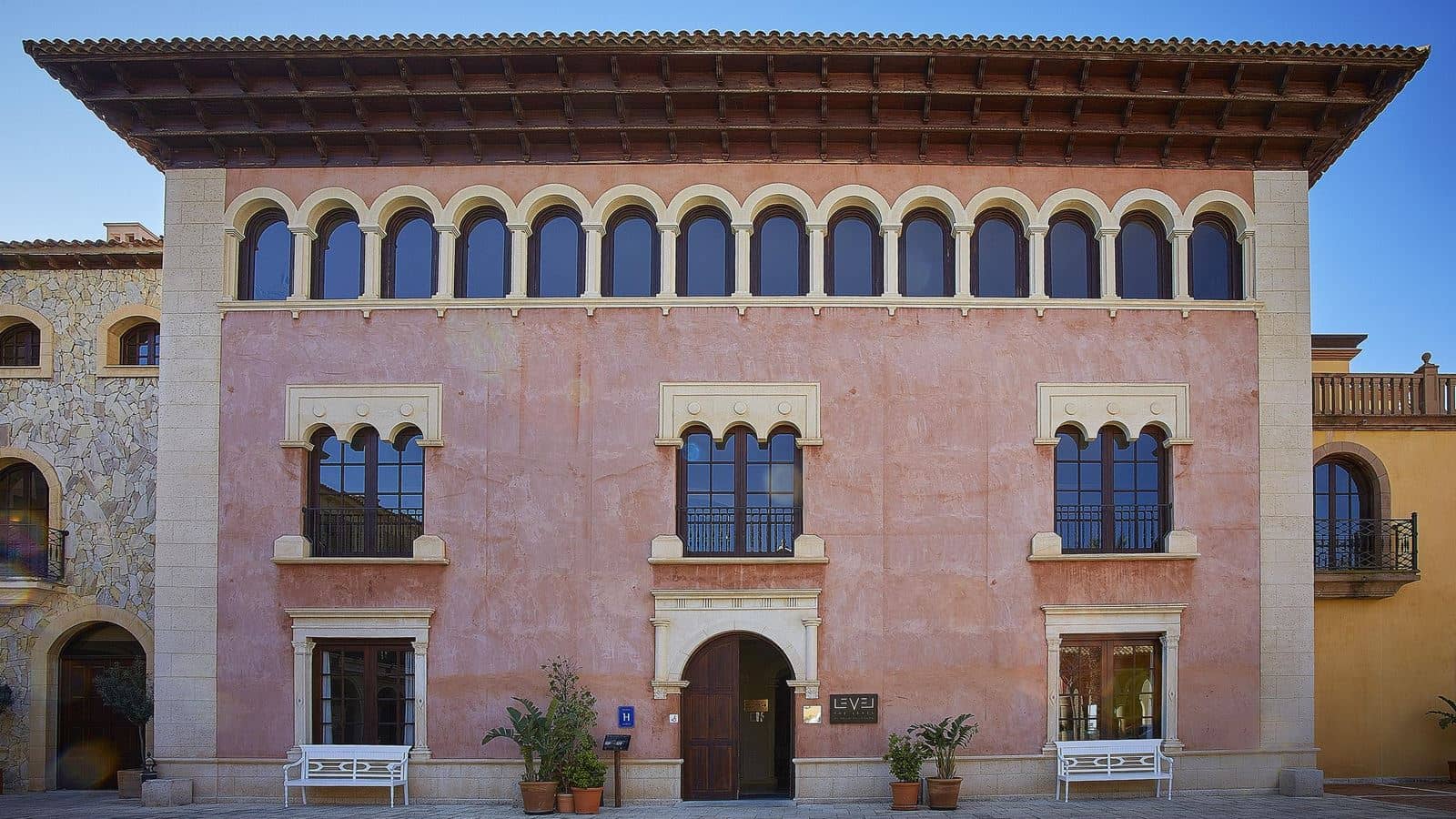 general-main-building