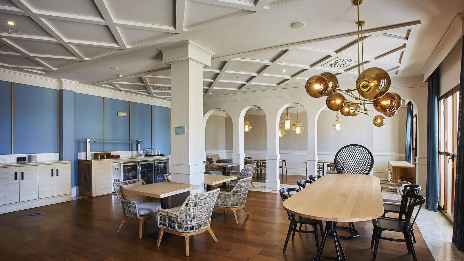 bars-the-level-lounge