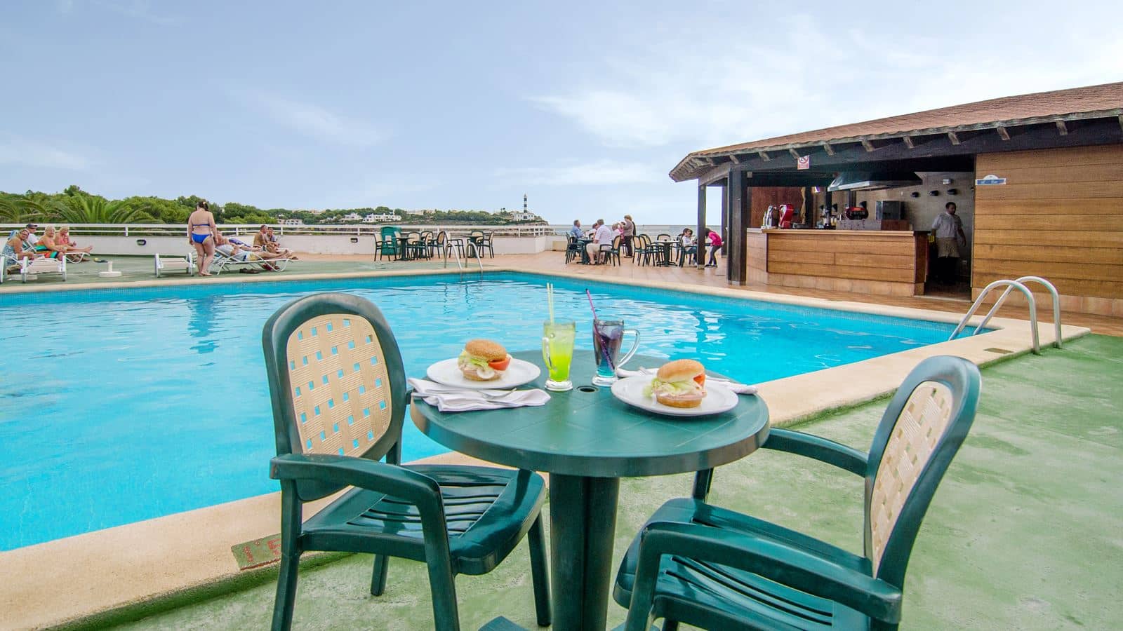 bars-bar-piscina