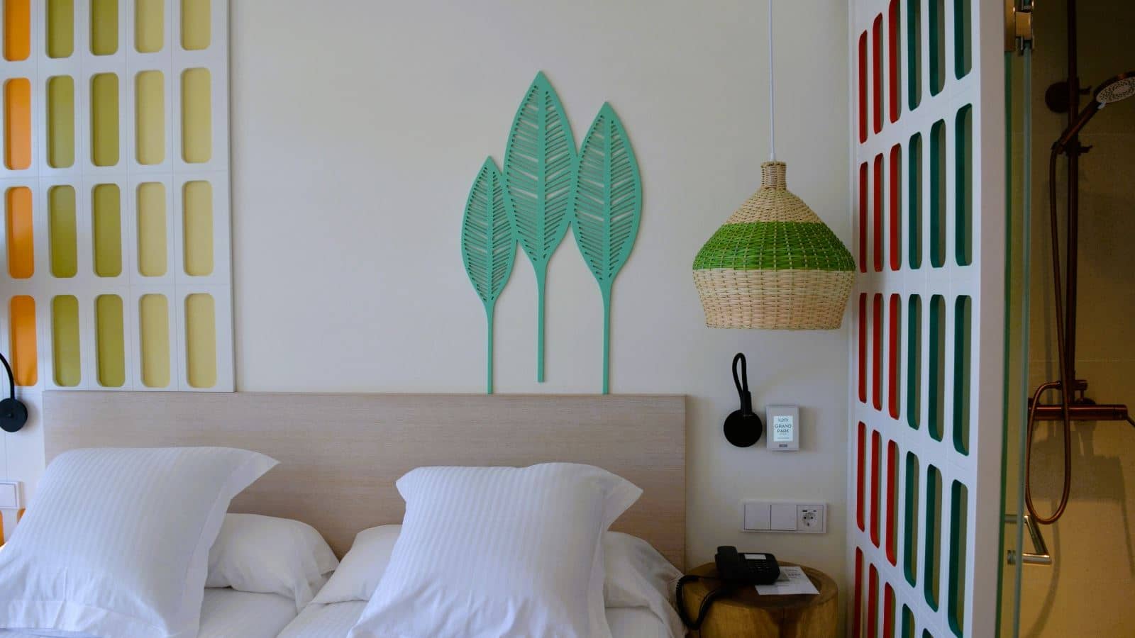 rooms-dg--golden-room