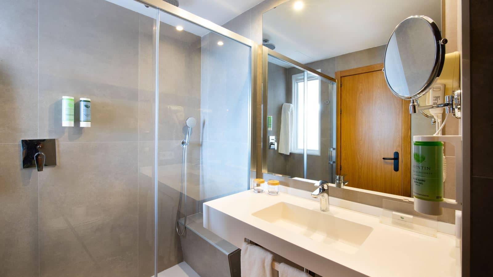 rooms-ds--twin-superior-seaview