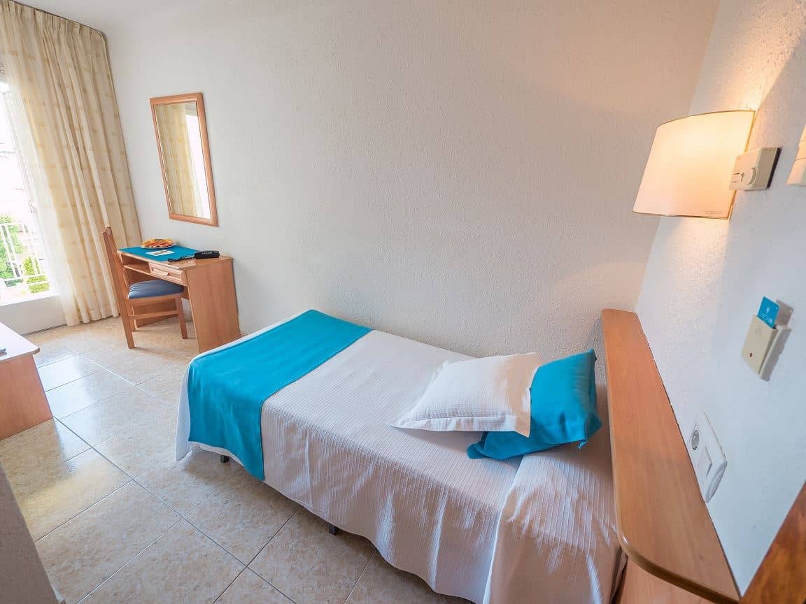 rooms-single-room