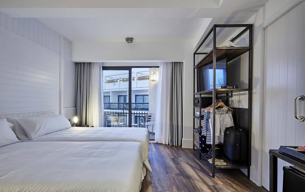 rooms-standard-room