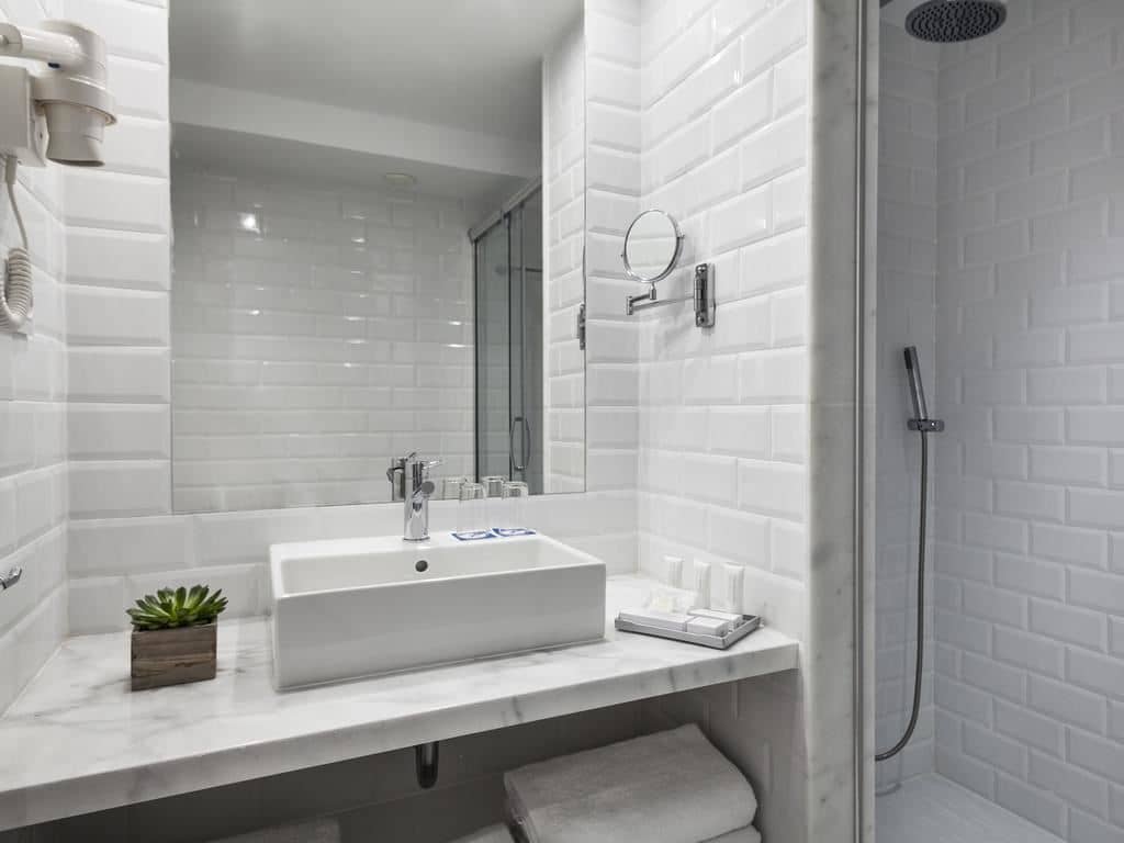rooms-standard-room