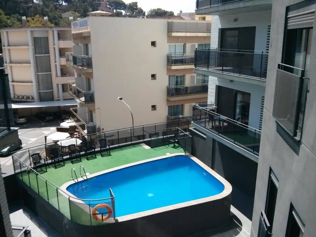 pools-outdoor-pool