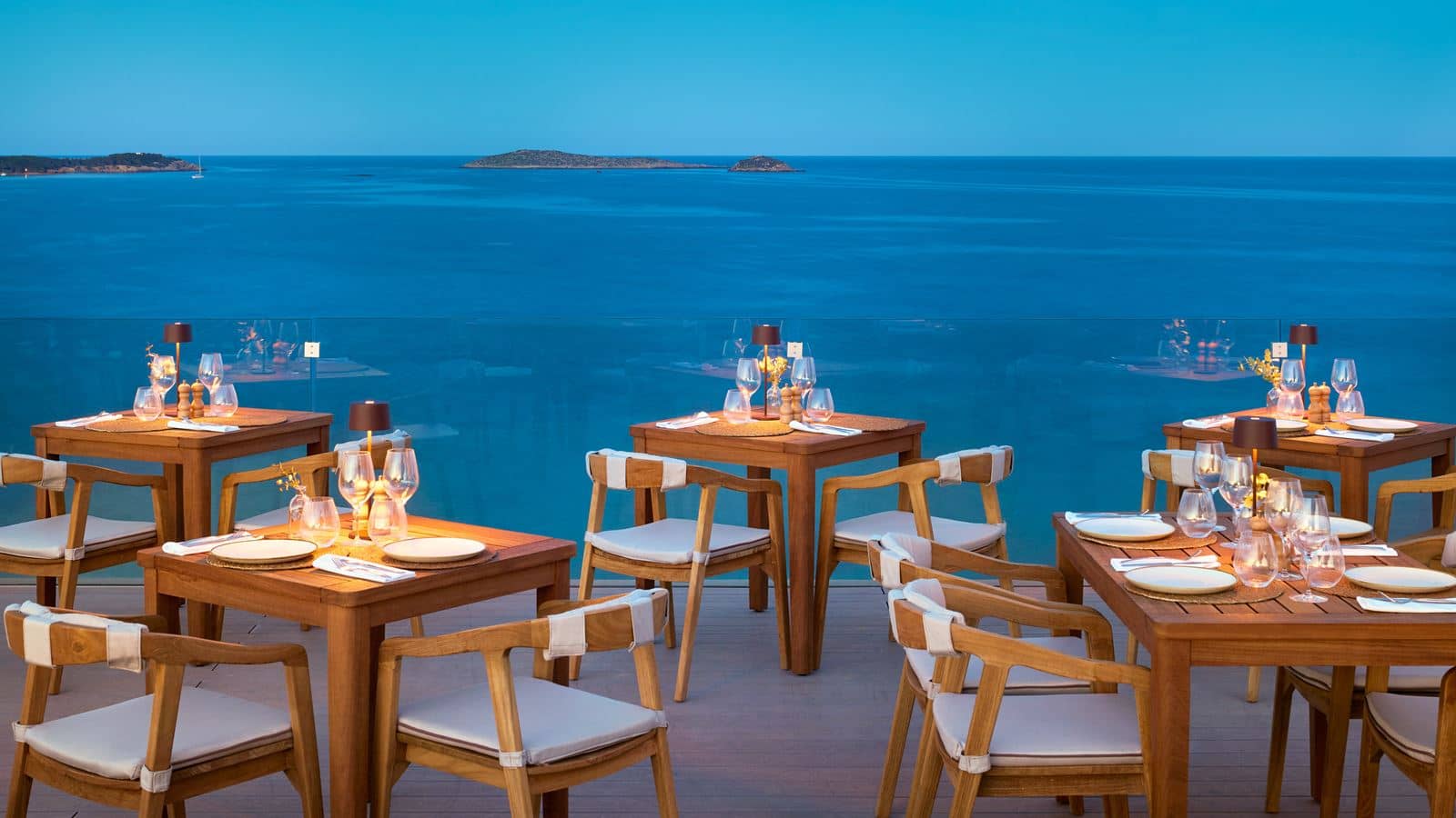 restaurants-llum-rooftop-restaurant