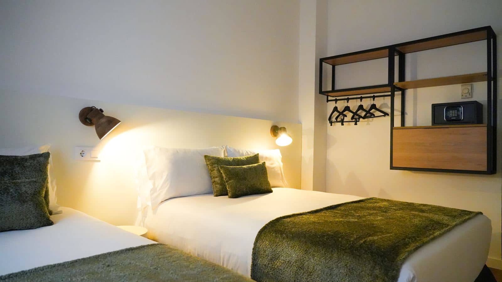 rooms-room-triple