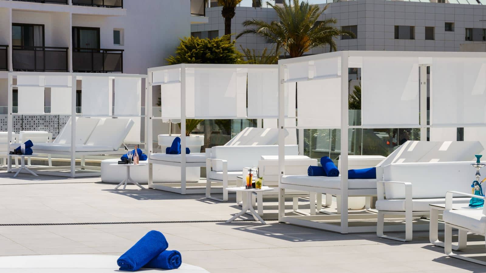 bars-aqua-bar