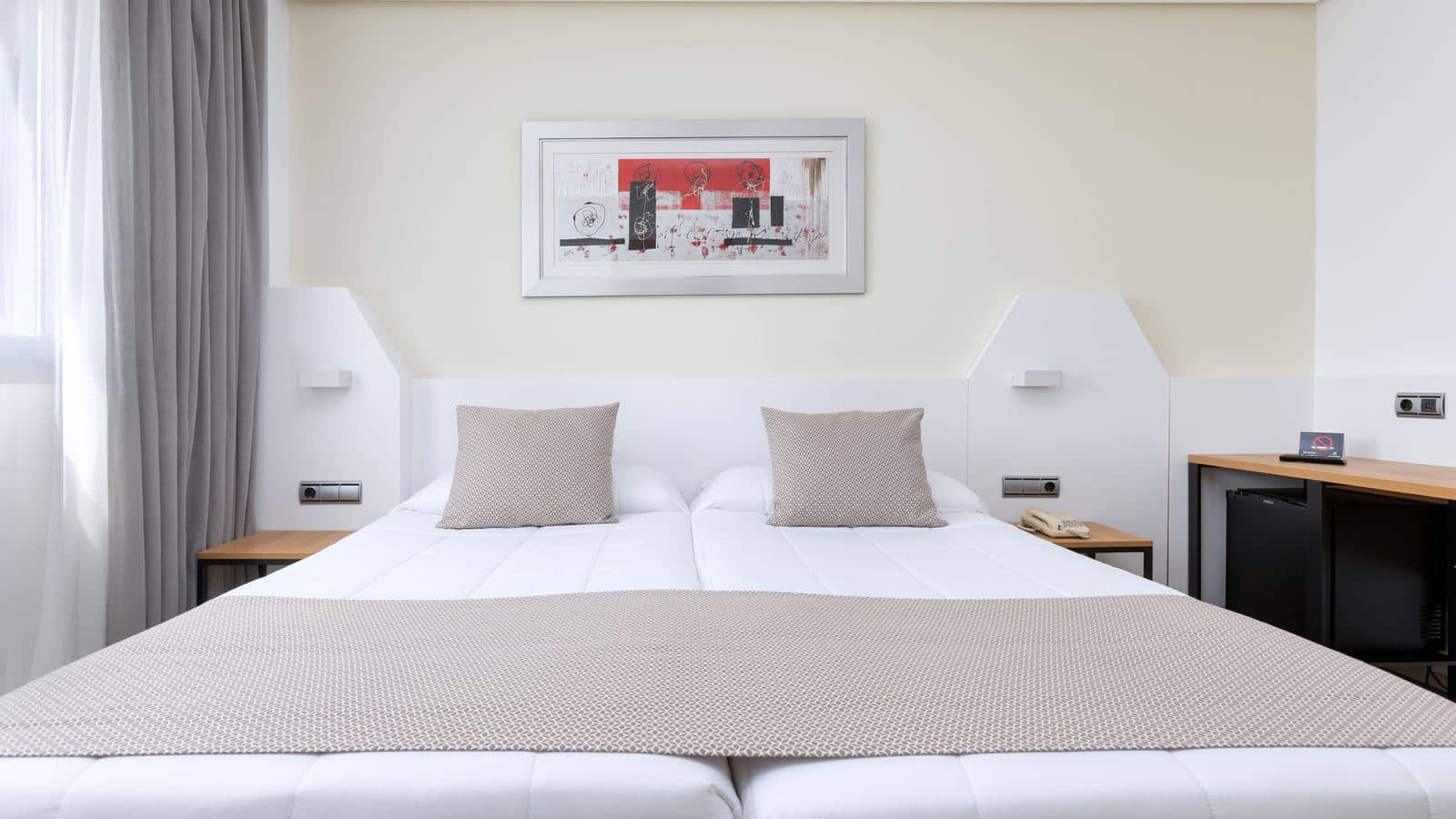 rooms-urban-room