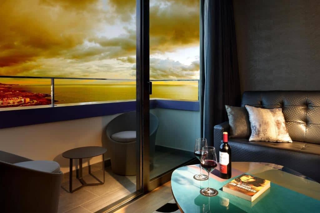 rooms-silver-suite-studio-with-rock-royalty-benefits-balcony-or-terrace-rrss