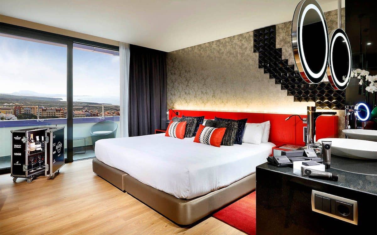 rooms-deluxe-with-rock-royalty-benefits-balcony-or-terrace-rrdx