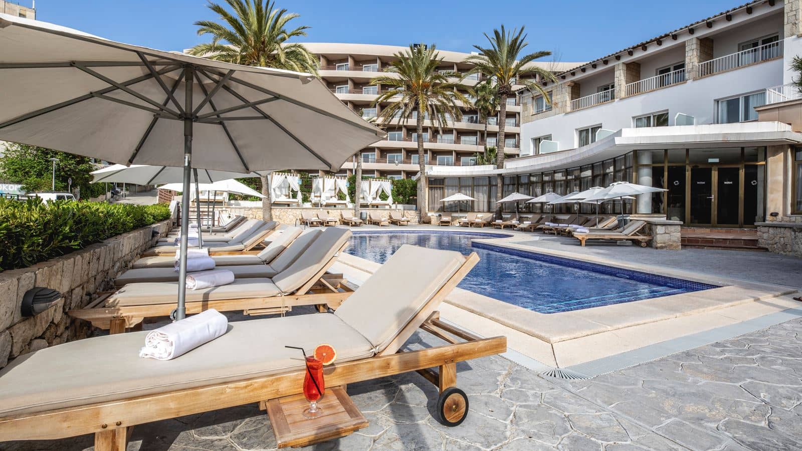pools-outdoor-pool