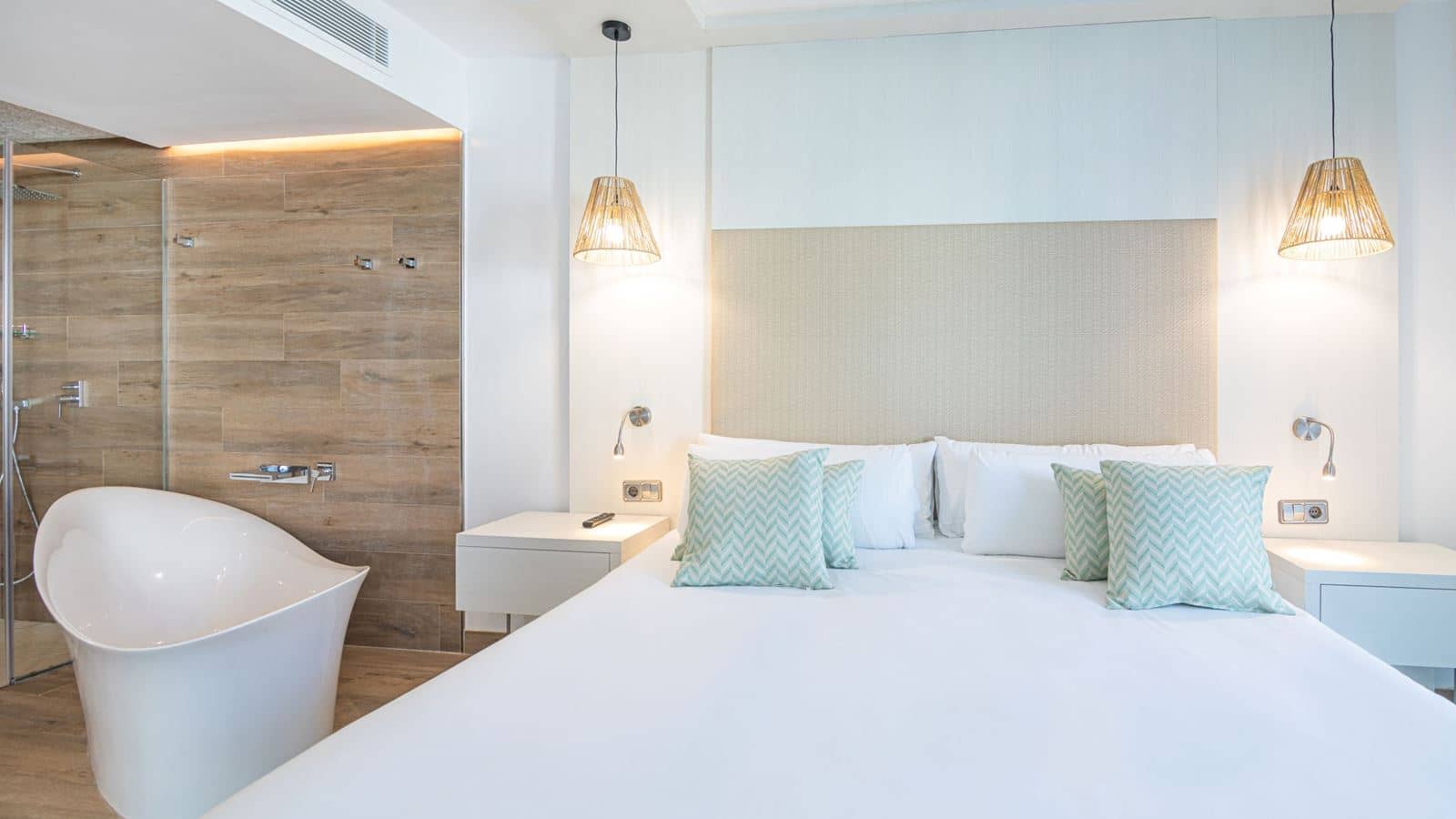 rooms-junior-suite--balcon-or-terrace