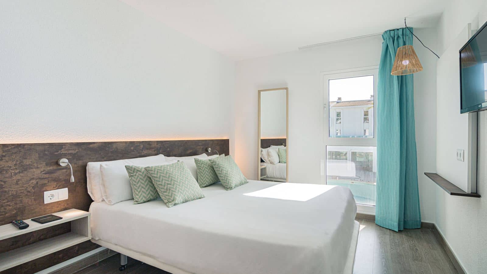 rooms-suite-balcon-or-terrace