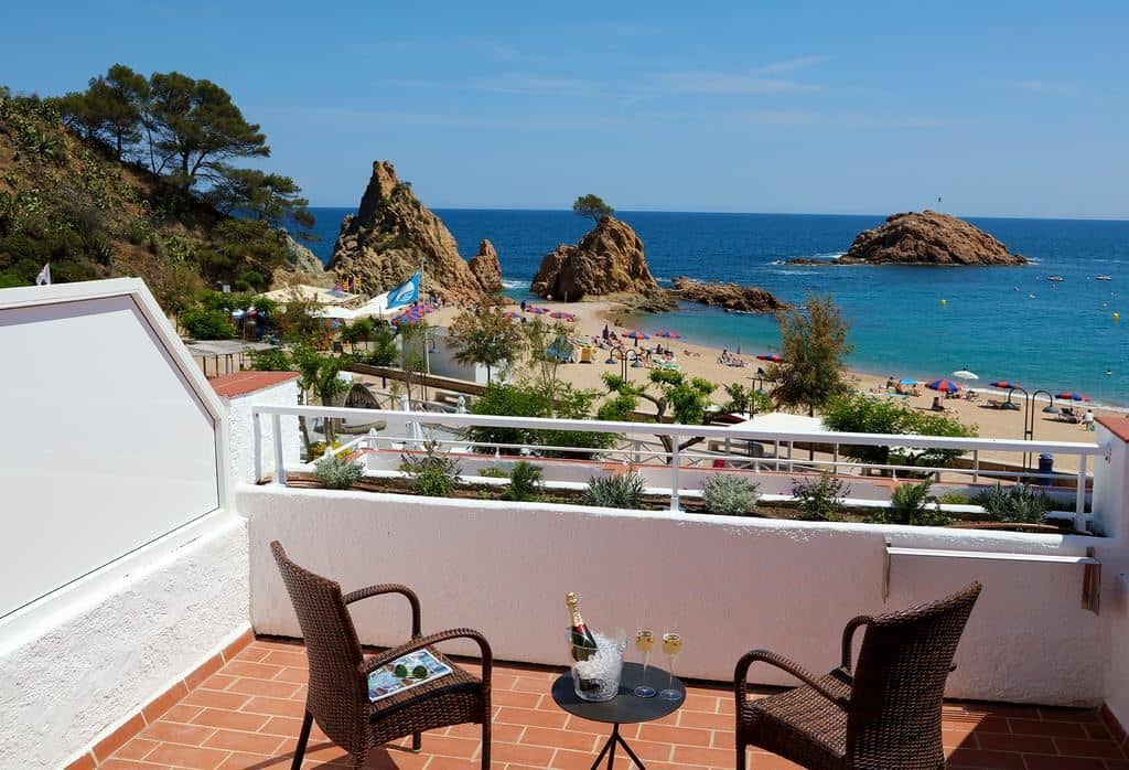 rooms-sea-view-room