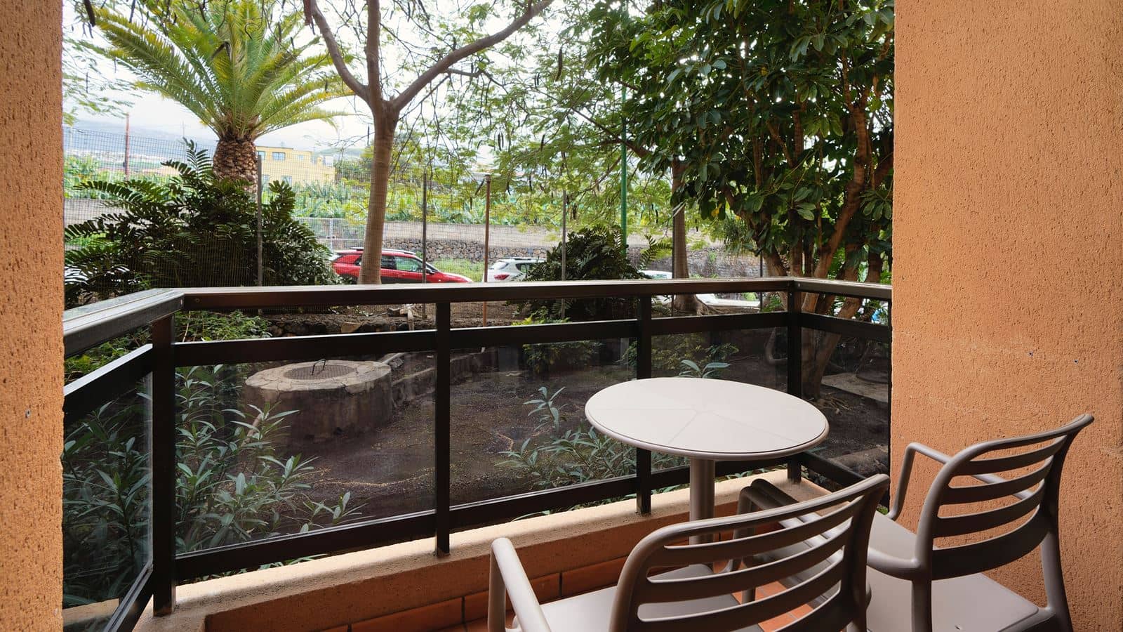 rooms-suite-balcony-or-terrace
