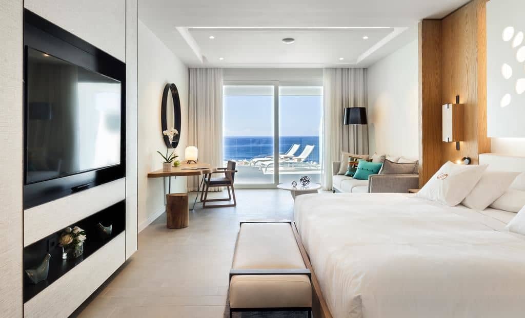rooms-jsp--jr-suite-front-ocean-view-panoramic