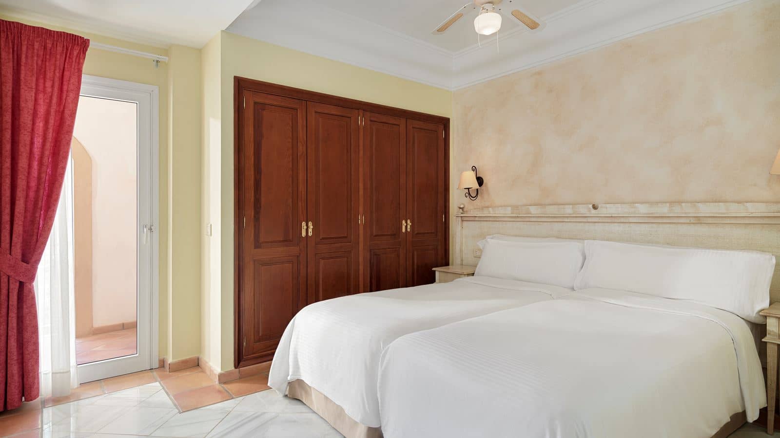 rooms-suite-ground-floor