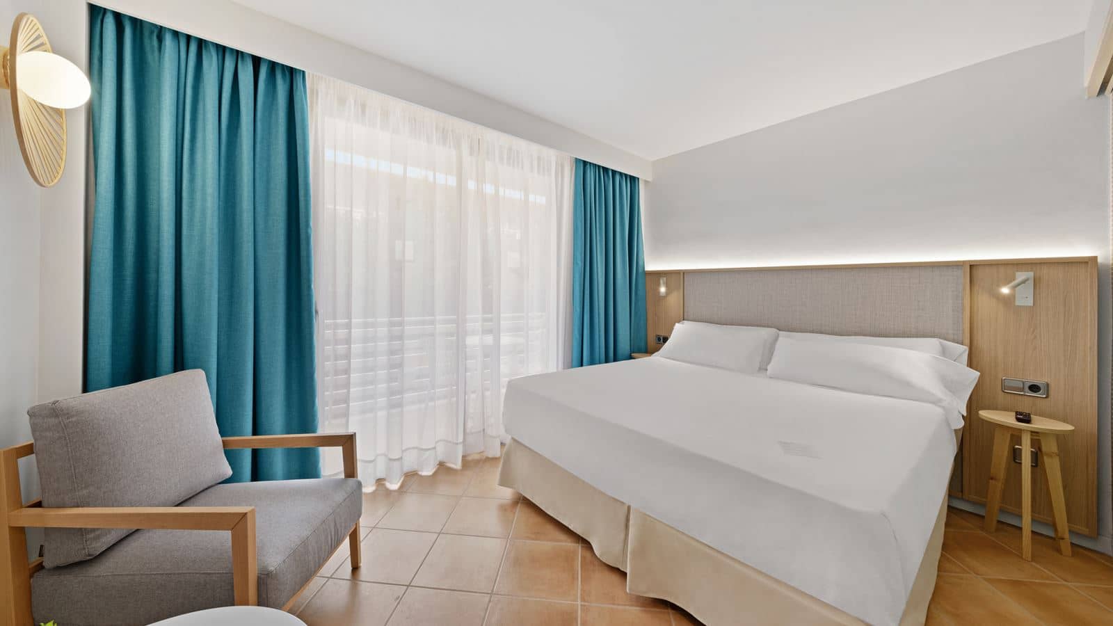 rooms-double-superior-balcony
