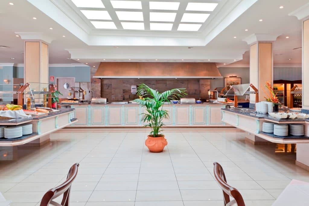 restaurants-restaurant