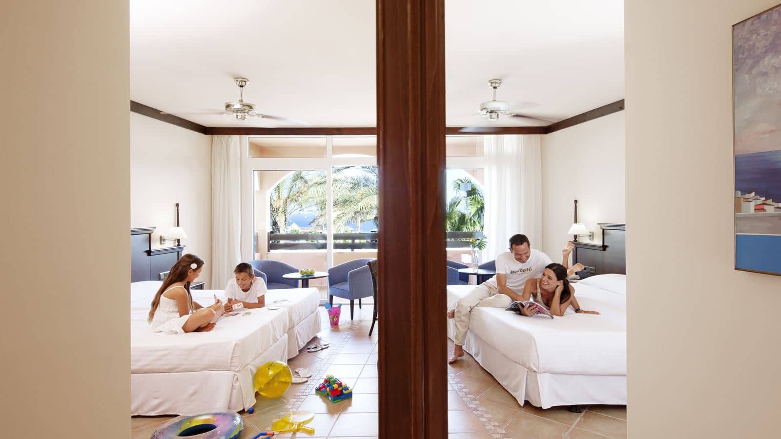 rooms-family-2-rooms-sea-view-with-connecting-door-balcony-or-terrace