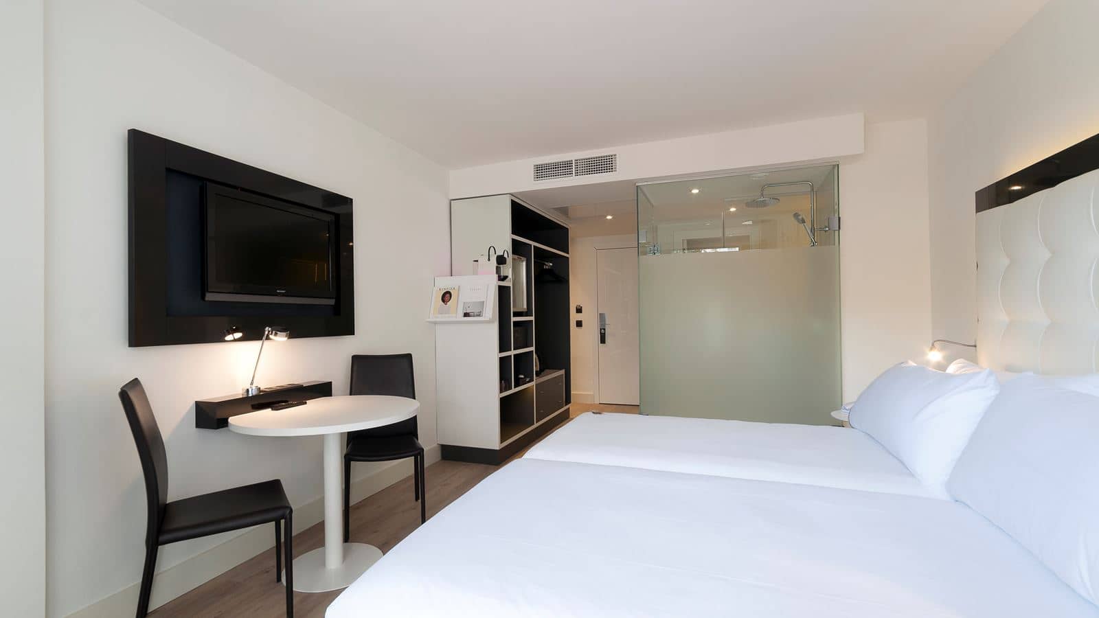 rooms-b2t--double-innside-premium-room-with-balcony