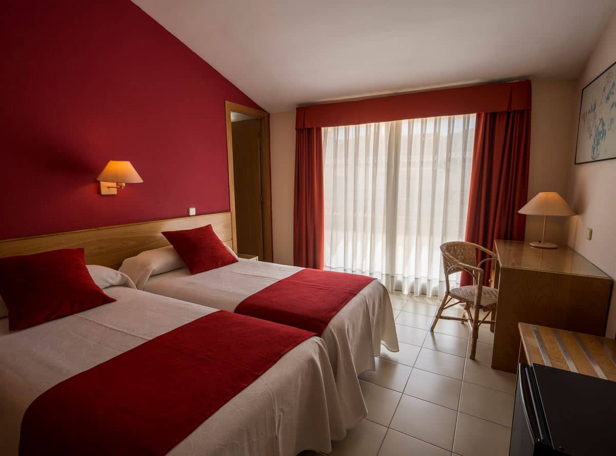 rooms-triple-room