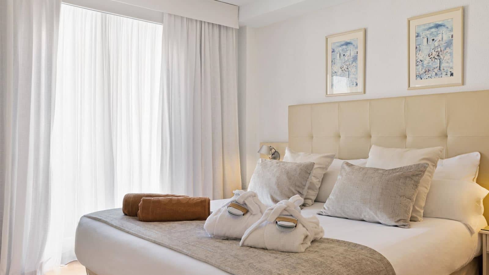 rooms-apt-1-bedroom-selection-club-balcony-or-terrace