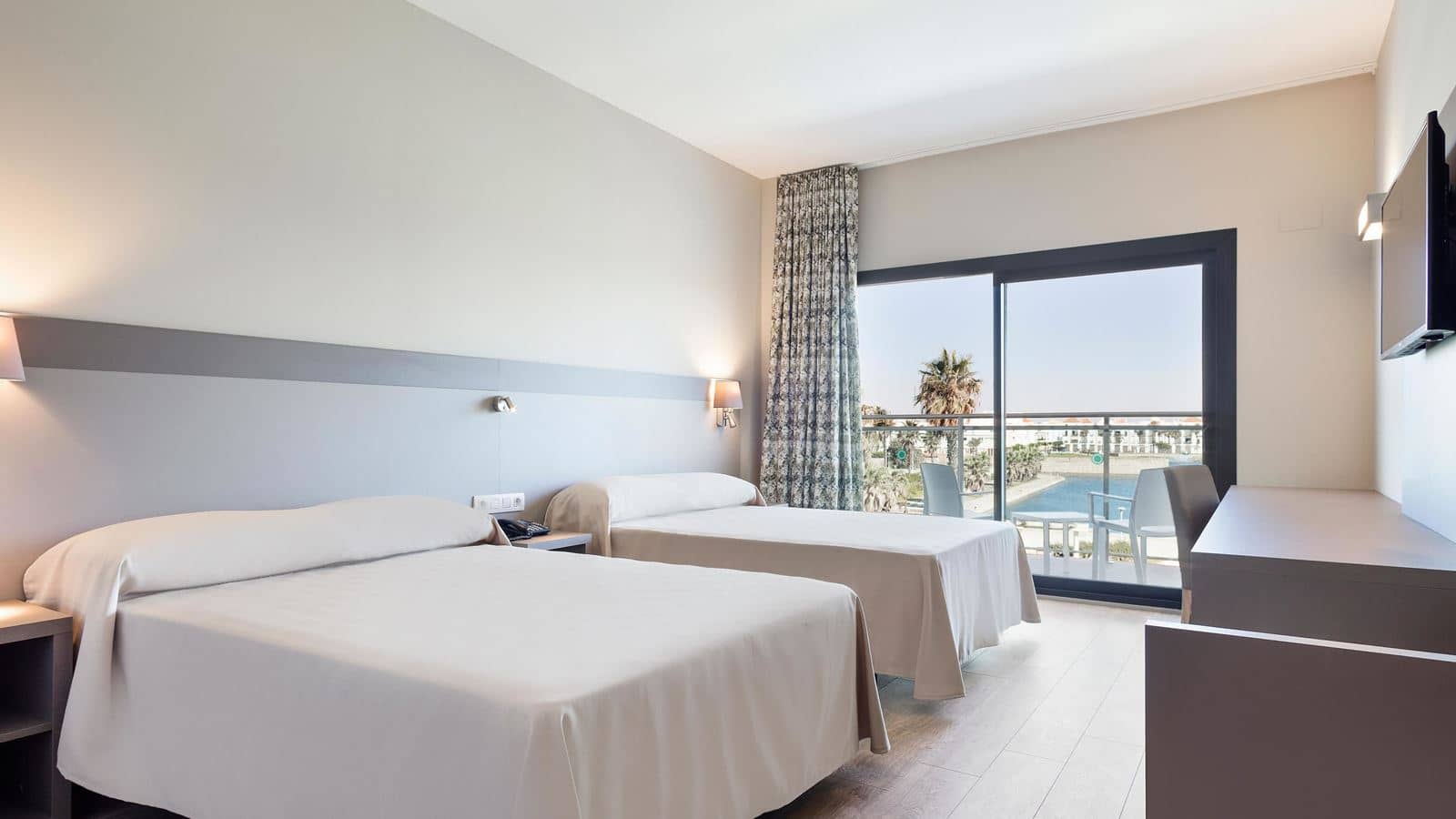 rooms-standard-room-balcony-or-terrace