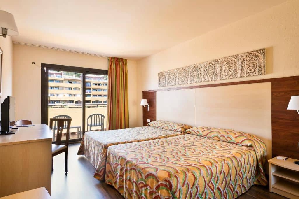 rooms-standard-room