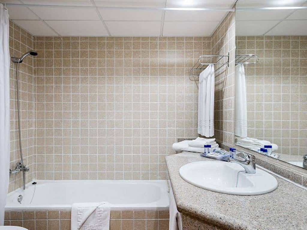 rooms-standard-room