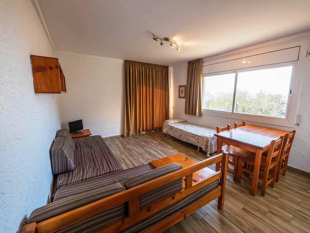 rooms-apartment-24-pax