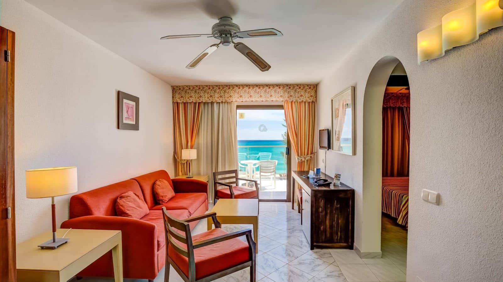 rooms-family-room-ocean-front-balcony-or-terrace