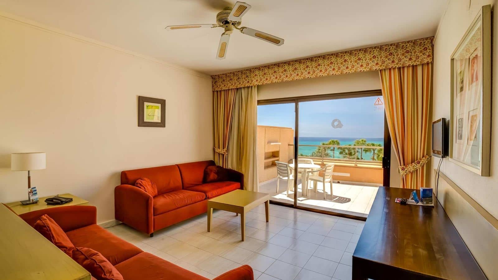 rooms-master-suite