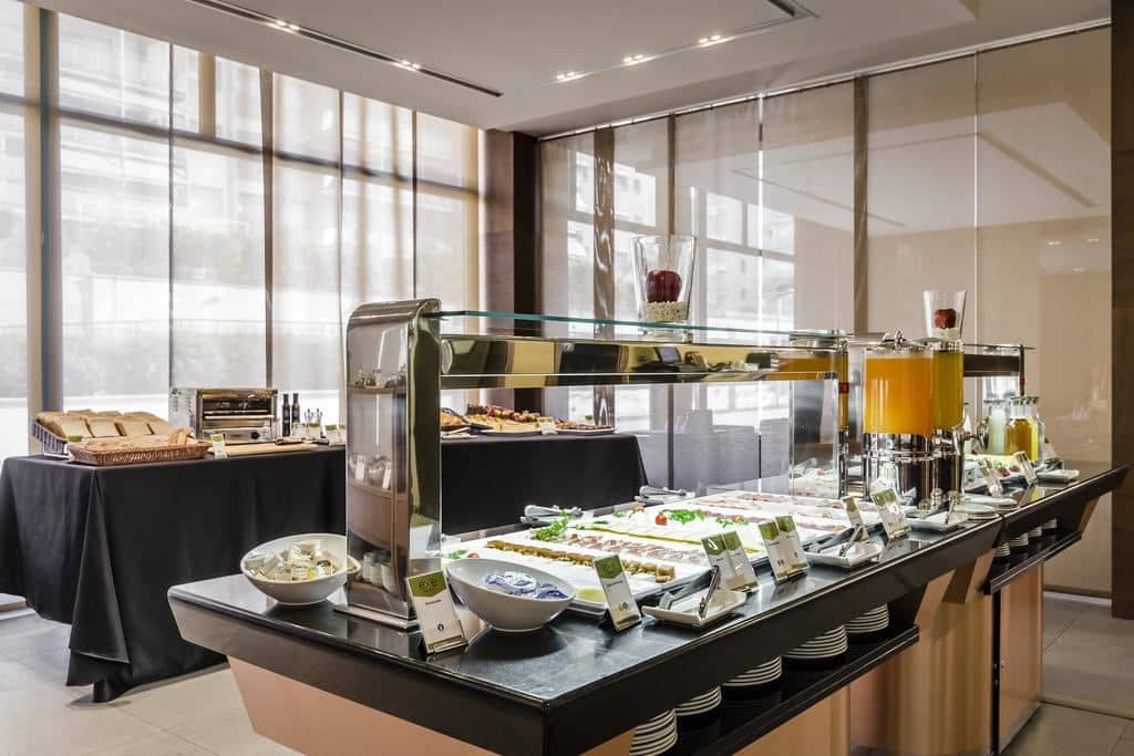 restaurants-restaurant