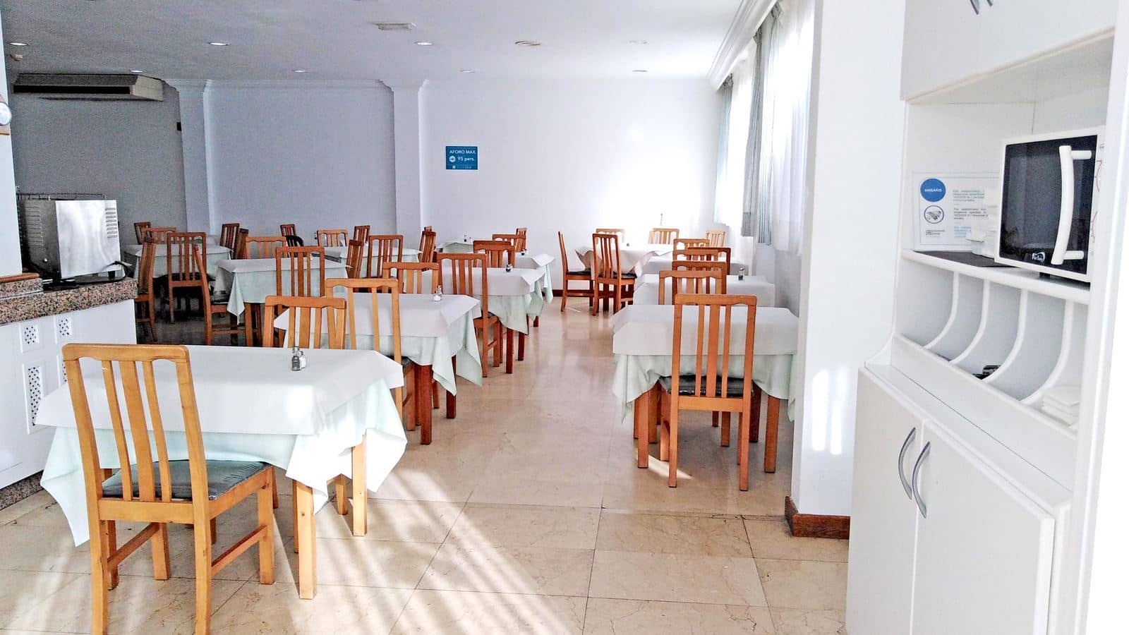 restaurants-restaurant