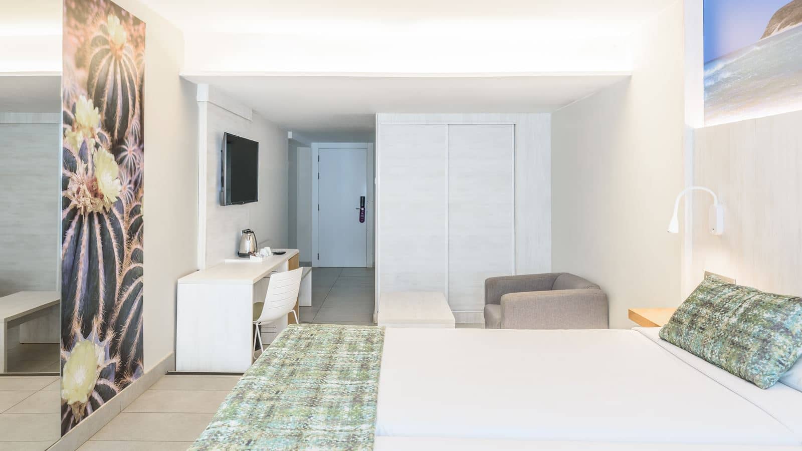 rooms-standard-room-balcony-or-terrace