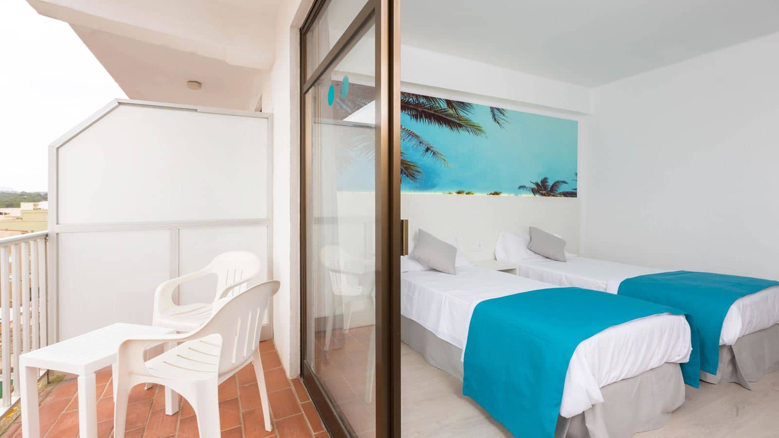 rooms-twin-room