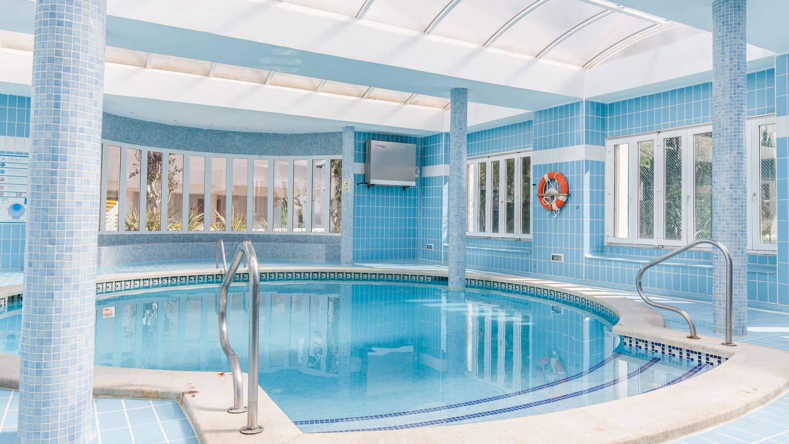 pools-indoor-pool