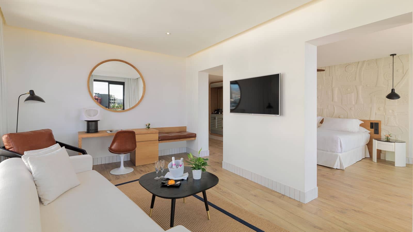 rooms-junior-suite-with-balcony-or-terrace