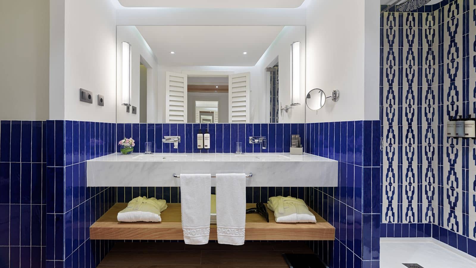 rooms-junior-suite-with-balcony-or-terrace