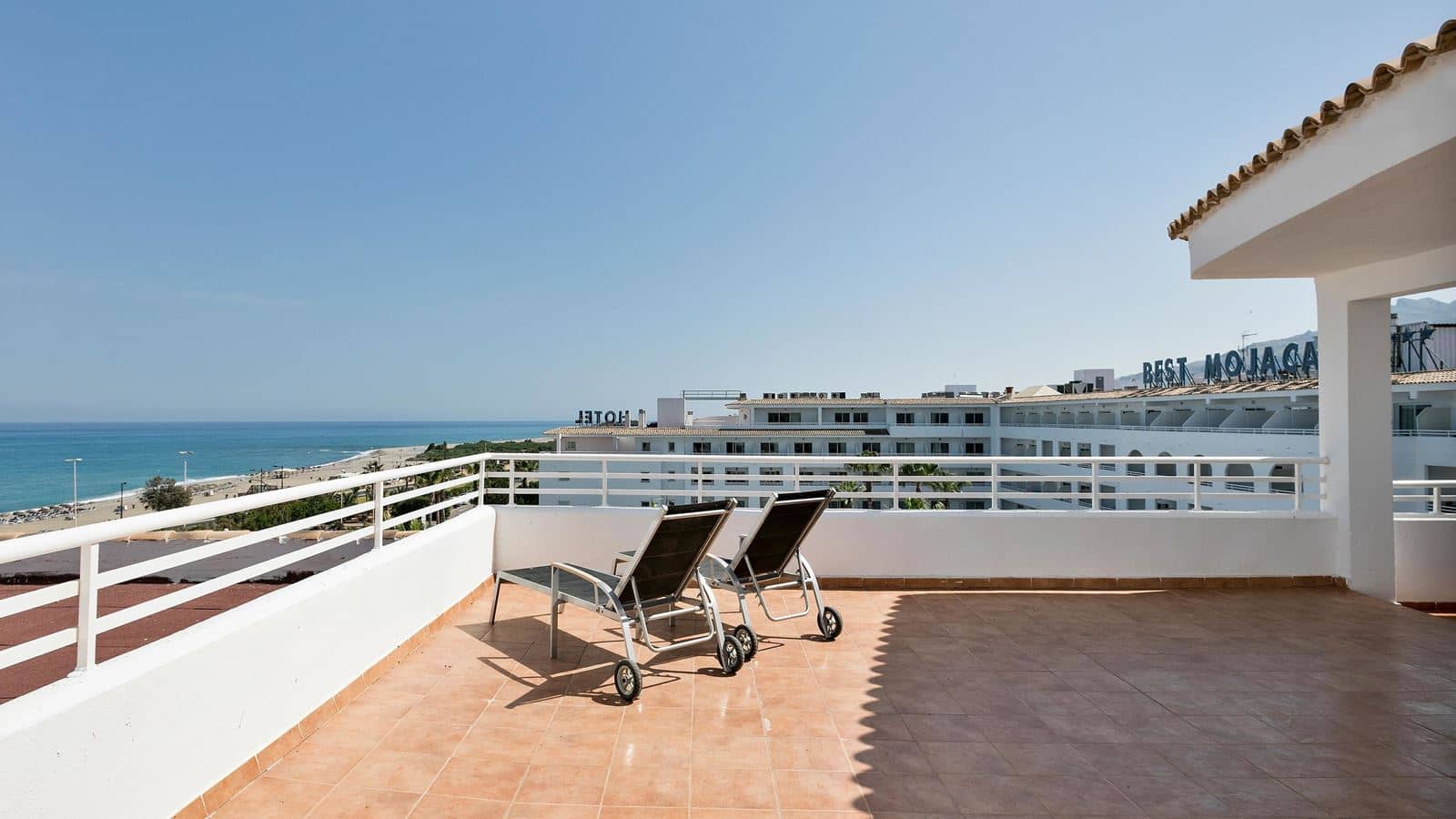 rooms-suite-junior-with-terrace
