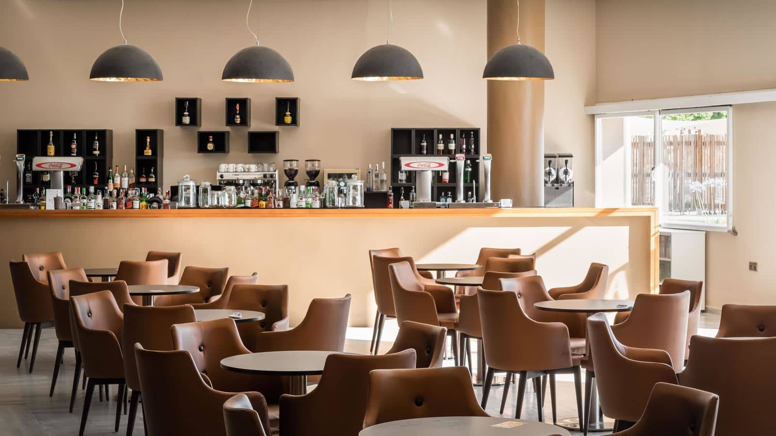 bars-main-bar