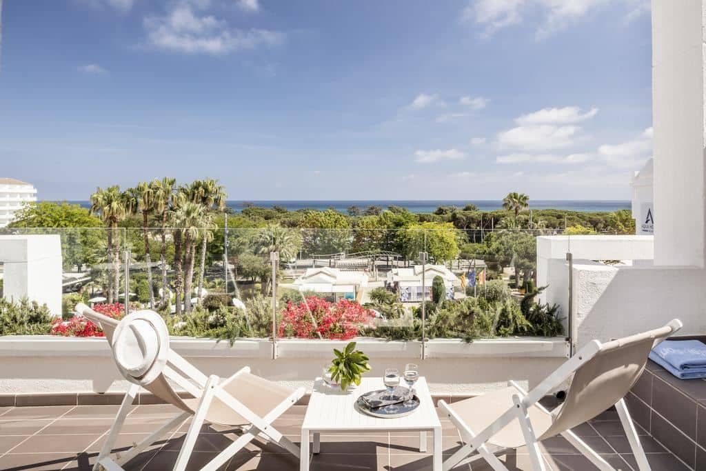rooms-suite-lumiere-double-pool-view-andor-partial-sea-view-with-balcony-or-terrace