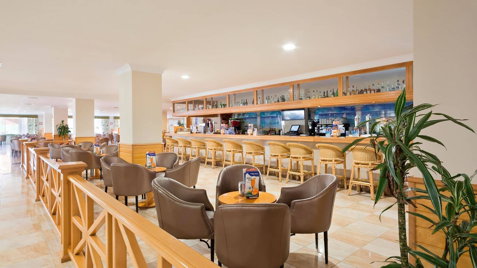 bars-main-bar