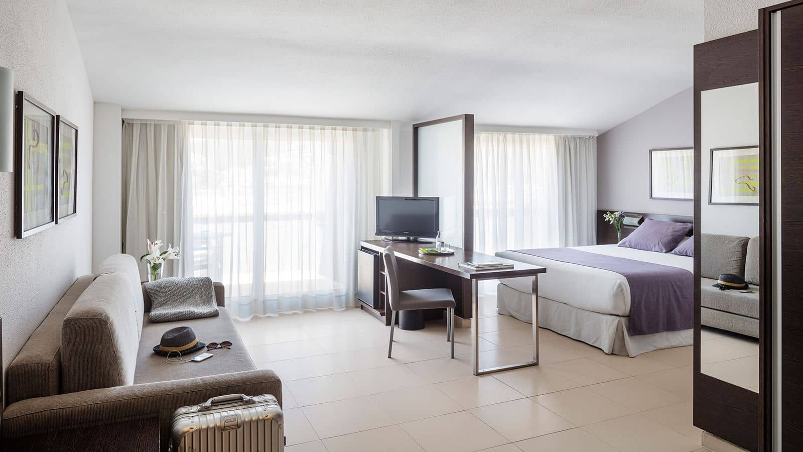 rooms-junior-suite-plus-with-terrace