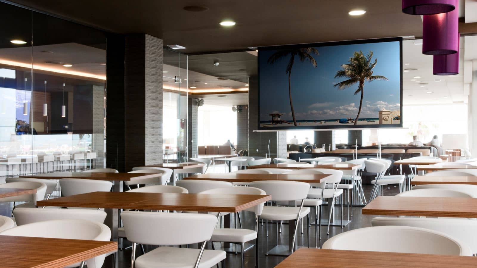 bars-augustus-cafeteria