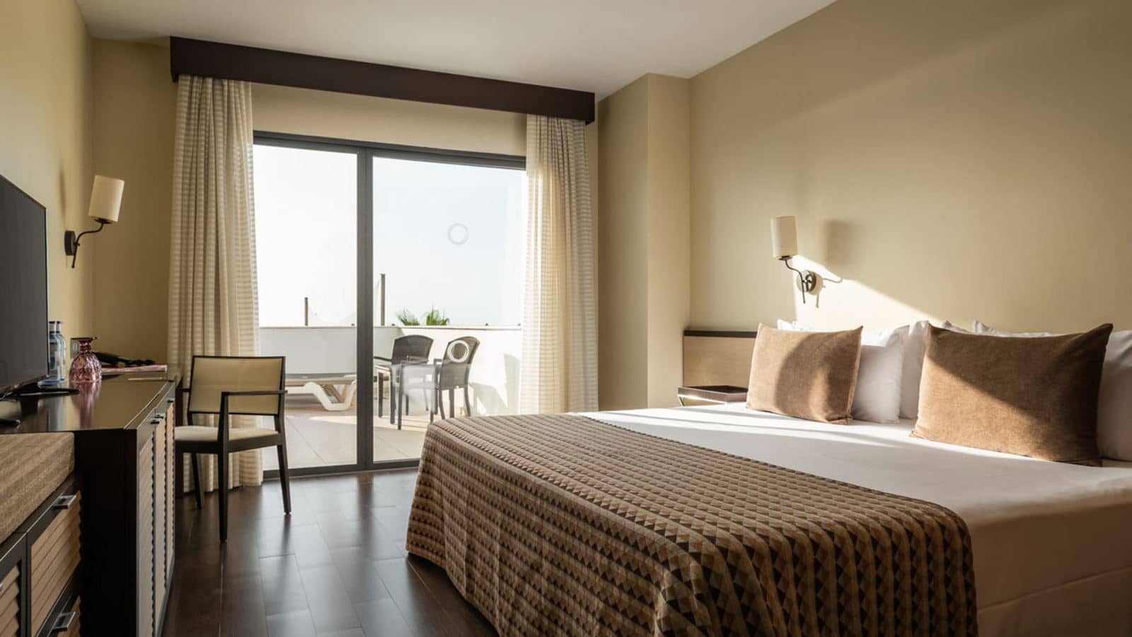 rooms-premium-sea-view-with-terrace